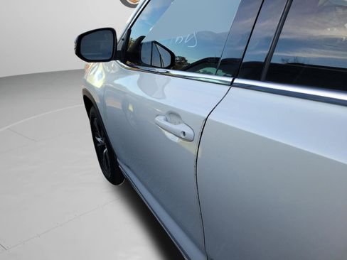 Used 2018 Toyota Highlander LE image 20