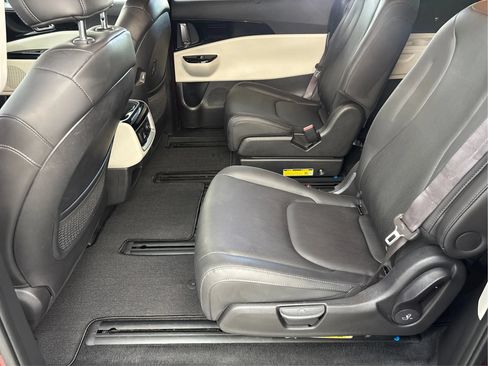 Used 2024 Kia Carnival SX FWD image 14