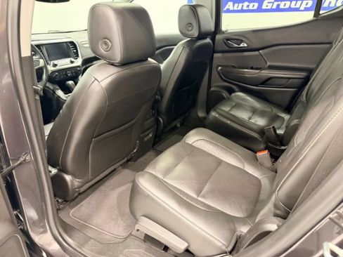 Used 2017 GMC Acadia SLT AWD/4WD image 53