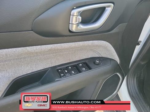 Used 2024 Jeep Compass Latitude AWD/4WD image 21