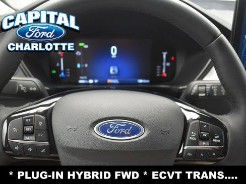 Used 2024 Ford Escape SE image 16
