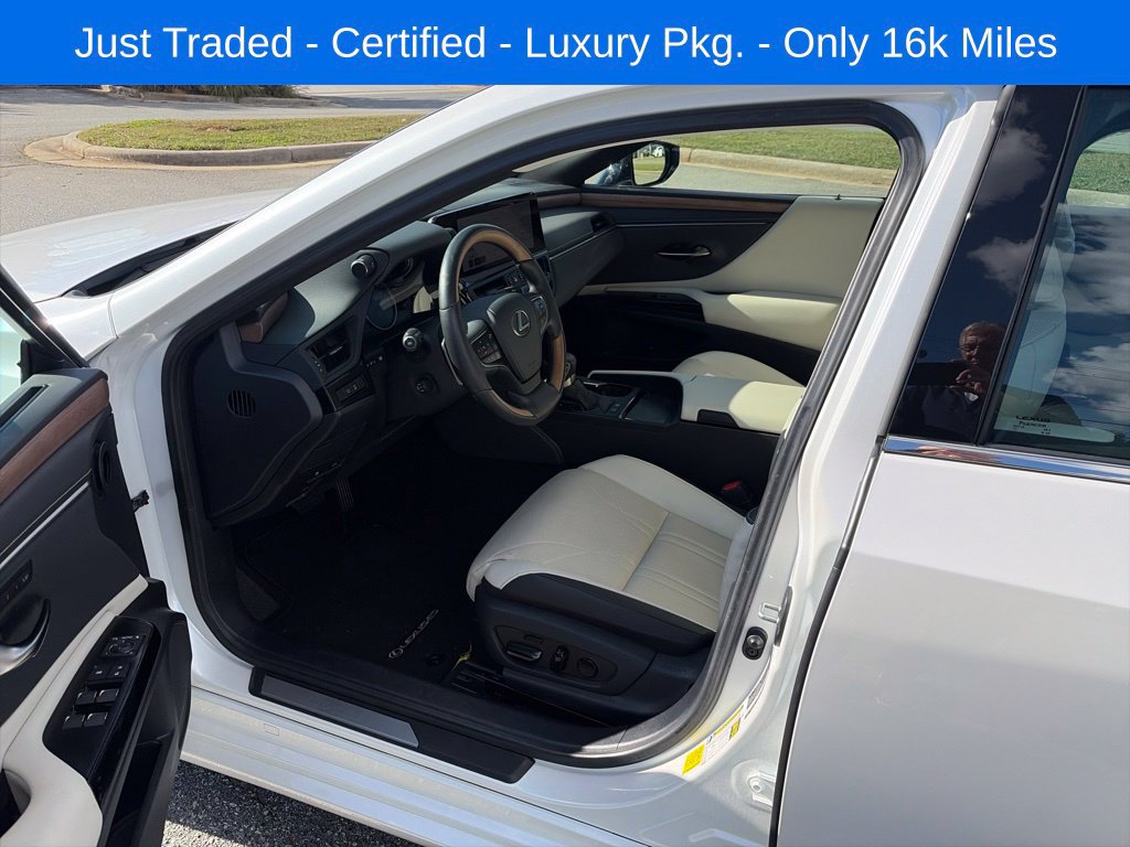 Certified 2025 Lexus ES 300h w/ Technology Package FWD image 8