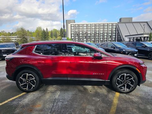 New 2026 Chevrolet Equinox EV LT AWD/4WD image 6