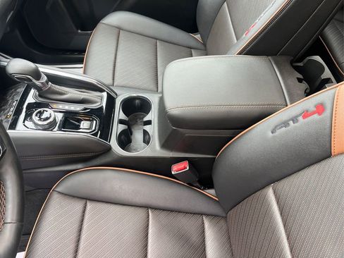 Used 2023 GMC Canyon AT4 w/ AT4 Premium Package image 15