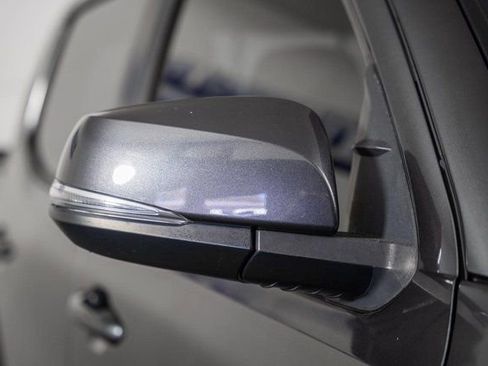 Used 2019 Toyota Tacoma TRD Off-Road image 14