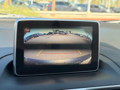 Used 2016 MAZDA MAZDA3 i Sport FWD image 17