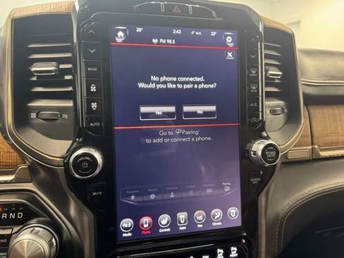 Used 2019 RAM 1500 Laramie Longhorn image 19