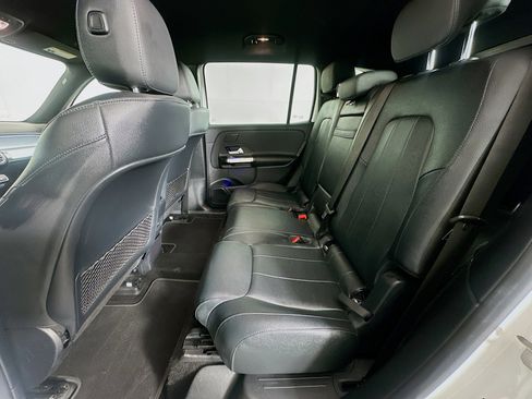 Used 2024 Mercedes-Benz EQB 250+ image 27