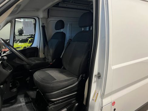 Used 2020 RAM ProMaster 2500 image 8