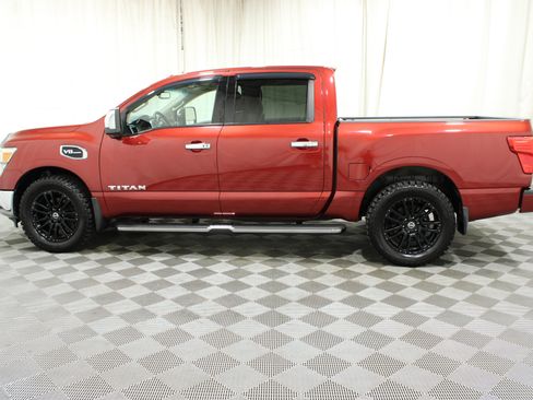 Used 2017 Nissan Titan SL w/ SL Towing Convenience Package RWD image 38