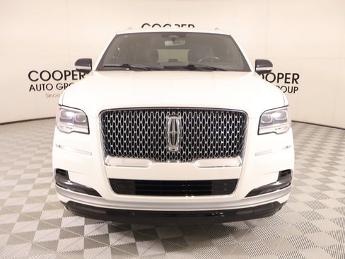 Used 2023 Lincoln Navigator L Reserve AWD/4WD image 9