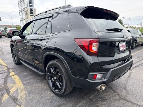Certified 2024 Honda Passport Black Edition image 8