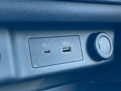 Used 2023 Nissan Rogue SV image 27