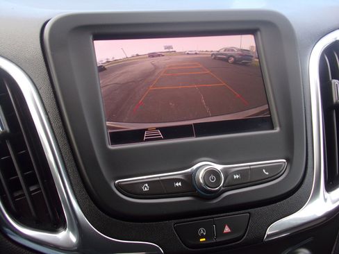 Used 2022 Chevrolet Equinox LT image 16