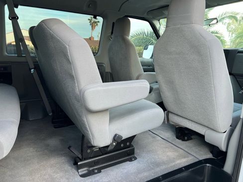 Used 2012 Ford E-350 and Econoline 350 XLT image 14