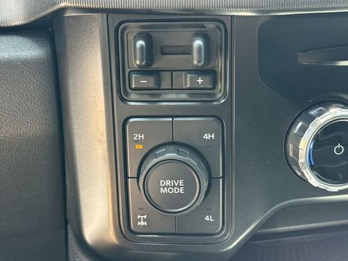 Used 2025 Ford F250 Platinum AWD/4WD image 34