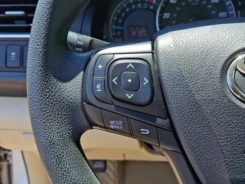 Used 2015 Toyota Camry LE FWD image 22