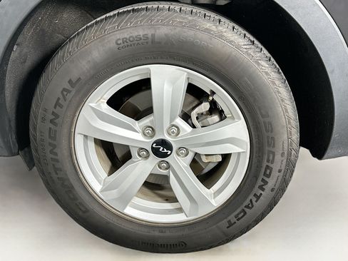 Used 2023 Kia Sorento LX FWD image 11