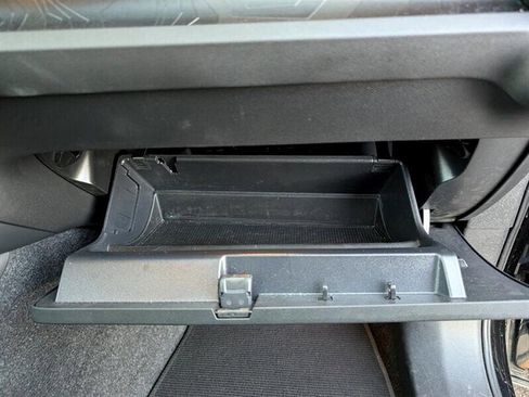 Used 2023 Volvo XC40 Recharge Ultimate image 29