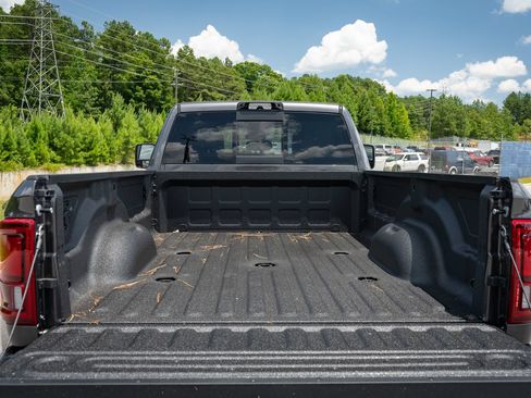 New 2026 RAM 3500 Laramie AWD/4WD image 17