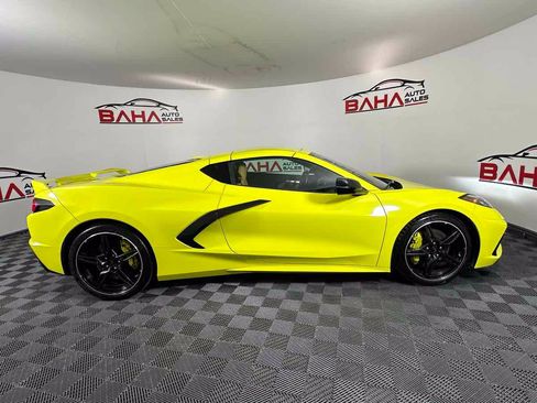 Used 2022 Chevrolet Corvette Stingray Preferred Cpe w/ Z51 Performance Package RWD image 15