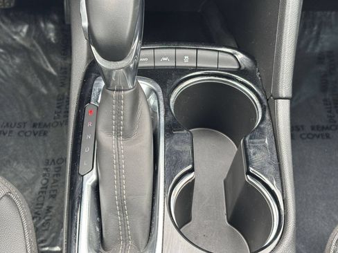 Used 2025 Buick Encore GX Preferred AWD/4WD image 39