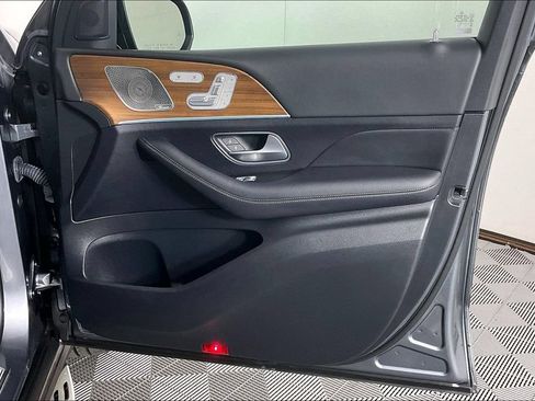 Certified 2023 Mercedes-Benz GLS 450 4MATIC image 16