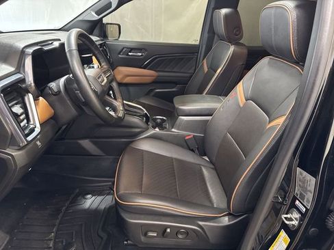 Certified 2023 GMC Canyon AT4 w/ AT4 Premium Package AWD/4WD image 10
