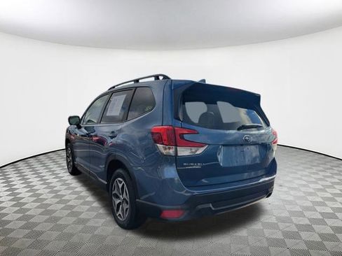Certified 2022 Subaru Forester Premium image 6