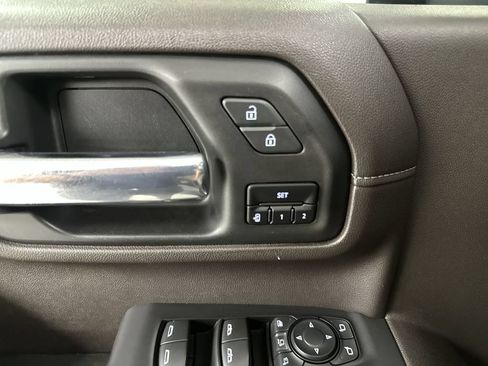 Used 2020 Chevrolet Silverado 2500 LTZ w/ LTZ Plus Package AWD/4WD image 12