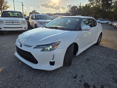 Used 2015 Scion tC image 3