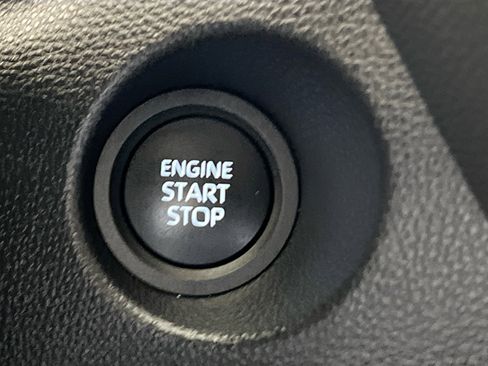 Used 2024 Toyota Corolla Cross LE image 24