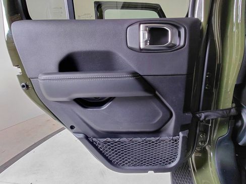 Used 2021 Jeep Wrangler Unlimited Sahara w/ Uconnect 4C Nav & Sound Group AWD/4WD image 13