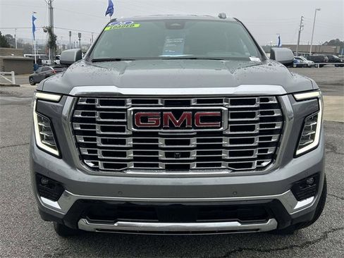 Used 2026 GMC Yukon XL Denali w/ Sun & Power Step Package image 8