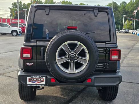 Used 2021 Jeep Wrangler Unlimited Sahara w/ Cold Weather Group AWD/4WD image 11