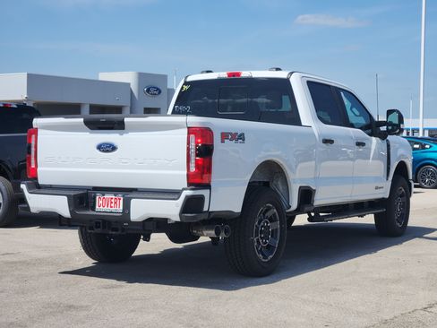 New 2026 Ford F250 XL w/ STX Appearance Package AWD/4WD image 4