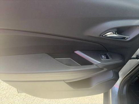 New 2026 Chevrolet Trax LS w/ LS Convenience Package FWD image 12
