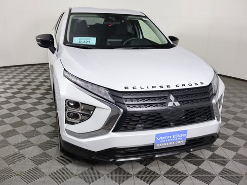 New 2026 Mitsubishi Eclipse Cross LE image 3