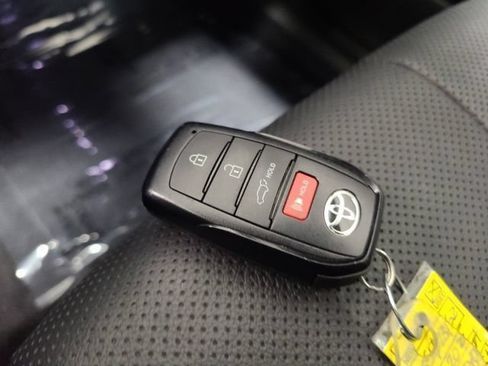 Certified 2025 Toyota Grand Highlander AWD Hybrid image 33