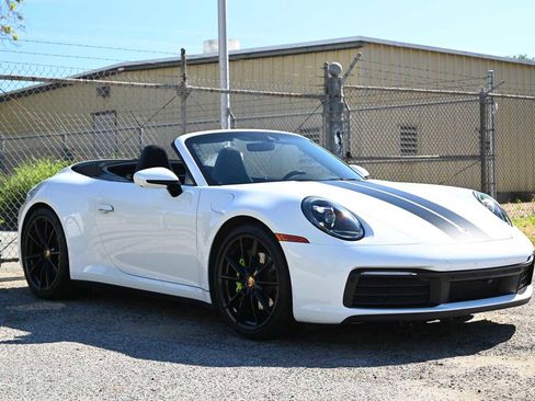 Used 2020 Porsche 911 Carrera image 2