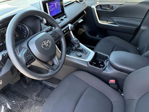 Used 2025 Toyota RAV4 LE AWD/4WD image 29