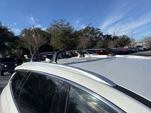 Used 2018 Buick Enclave Essence image 10