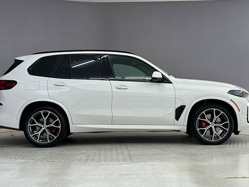 Certified 2024 BMW X5 xDrive40i w/ M Sport Package AWD/4WD image 7