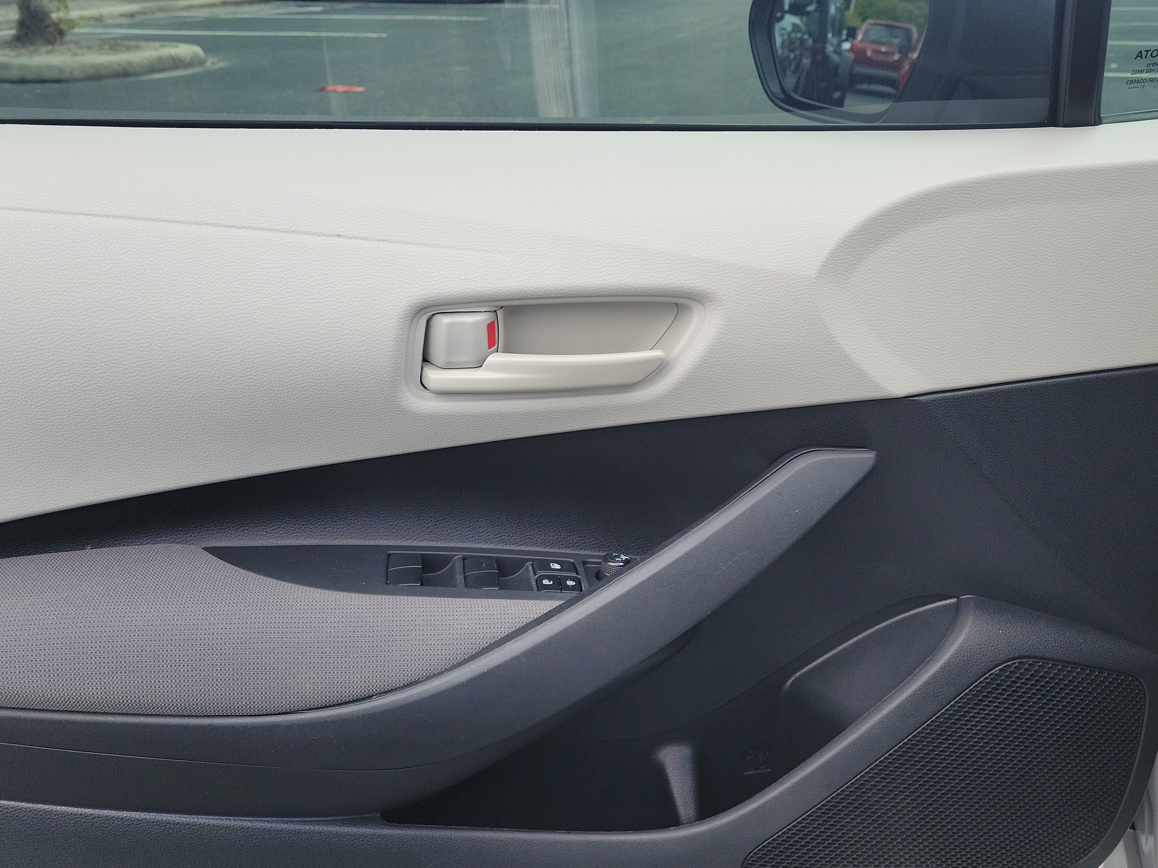 Used 2023 Toyota Corolla LE FWD image 21