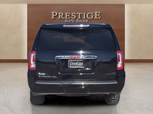 Used 2019 GMC Yukon XL Denali w/ Denali Ultimate Package image 38