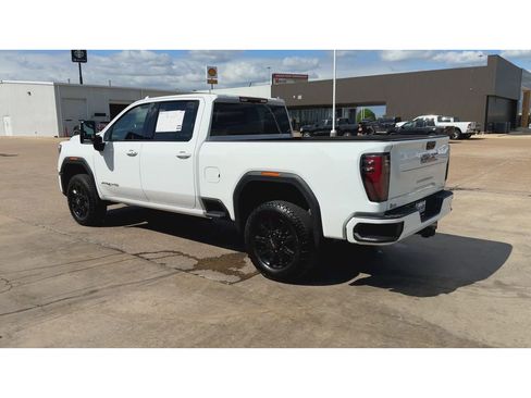 Used 2025 GMC Sierra 2500 AT4 AWD/4WD image 6