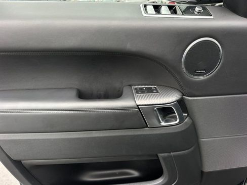 Used 2019 Land Rover Range Rover Sport Supercharged image 11