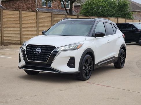 Used 2023 Nissan Kicks SR FWD image 11