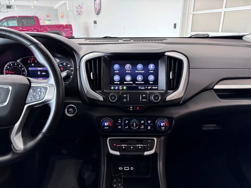 Certified 2022 GMC Terrain SLT AWD/4WD image 17