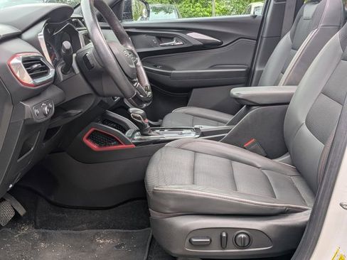Used 2022 Chevrolet TrailBlazer RS w/ Sun and Liftgate Package AWD/4WD image 4